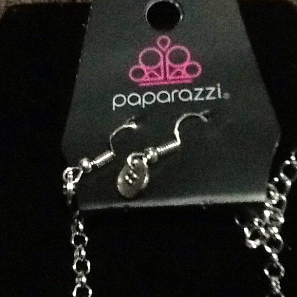 Necklace - Picture 4 of 4